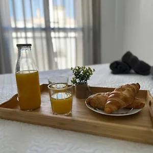 Apartamento El Rincon De Apolo. Atico Con Aparcamiento Gratis., Málaga