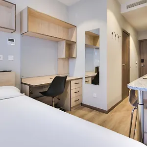 Hostel Livensa Living Feria, Malaga